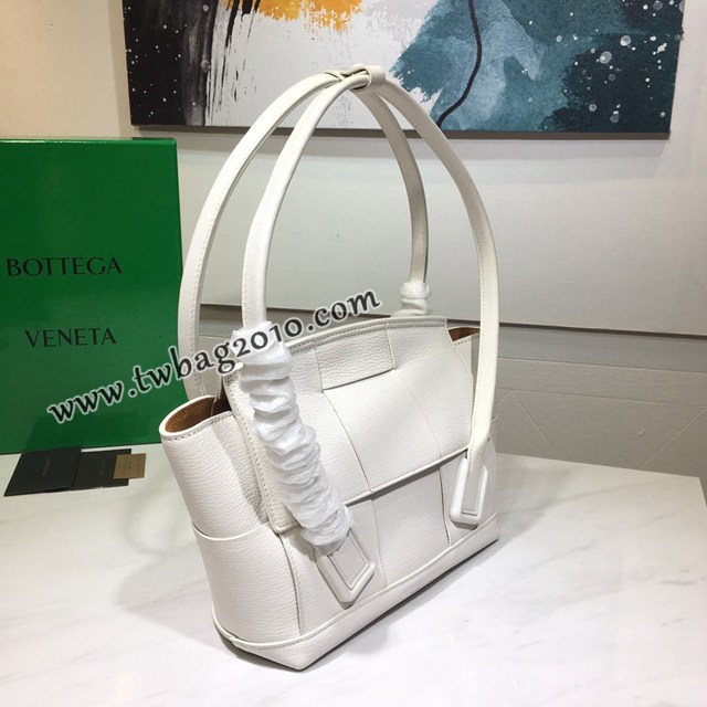 Bottega veneta高端女包 寶緹嘉爆款THE ARCO編織款手提包  BV經典款蝙蝠包  gxz1111